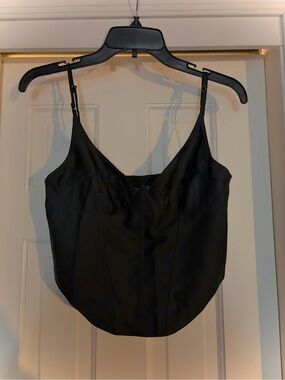 Sexy Y2K Urban Outfitters Black Satin-Look Crop Cami Top - Size Large